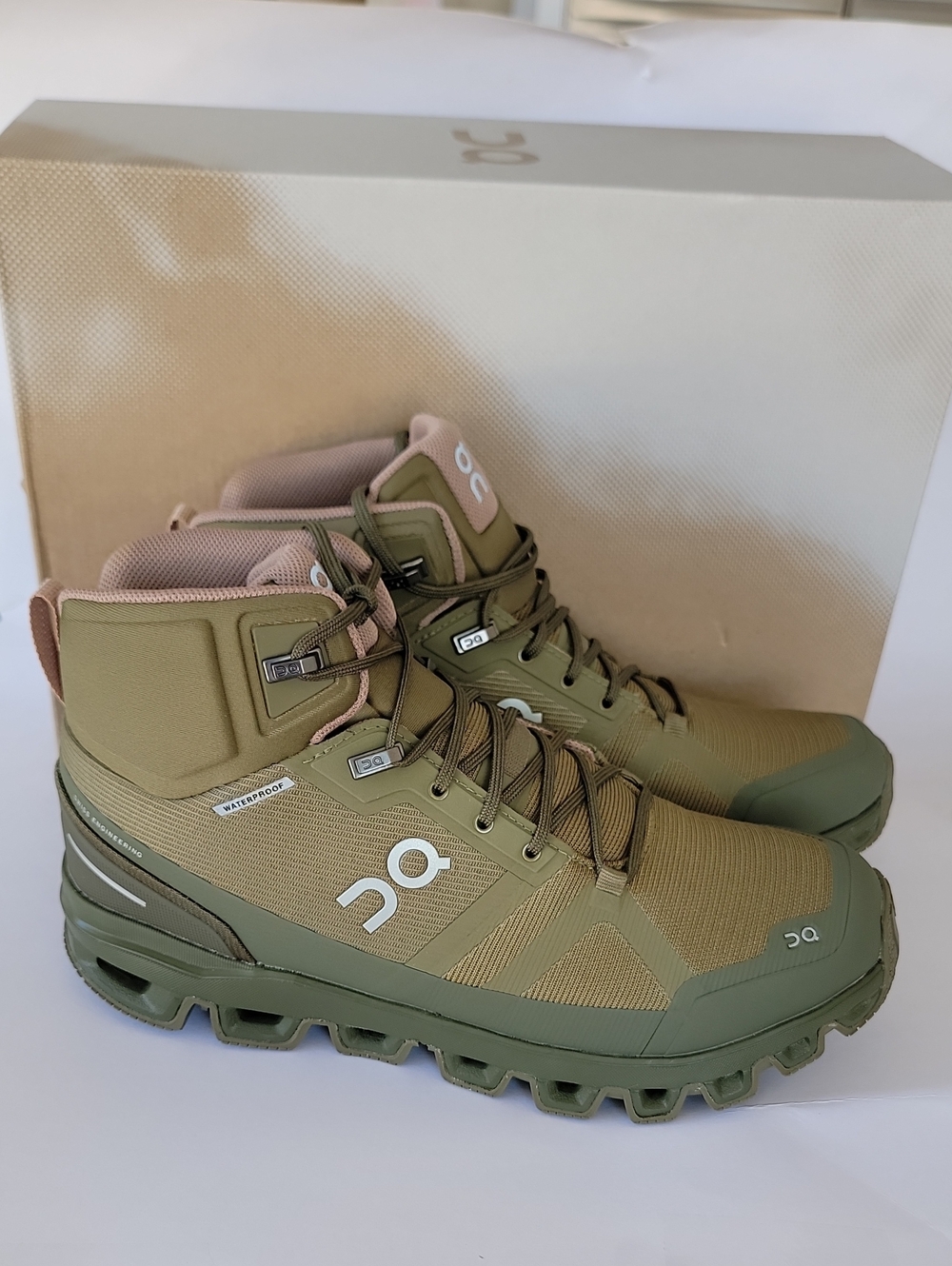 On Cloudrock Waterproof Women's Mid Top Hiking Shoes Green Lace Up 23-99245 - Picture 3 of 10